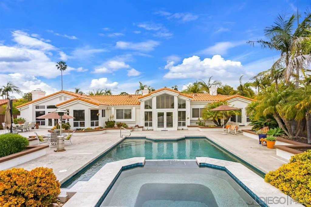 2125 Via Sinalda, La Jolla, CA 92037