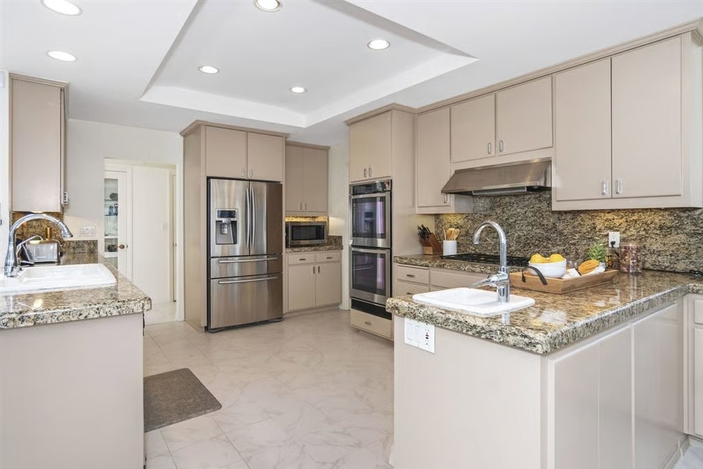 2125 Via Sinalda, La Jolla, CA 92037