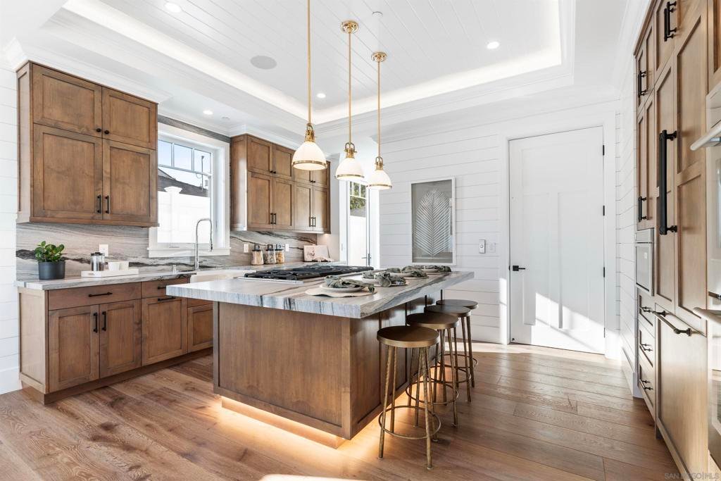 460 Westbourne, San Diego, CA 92037